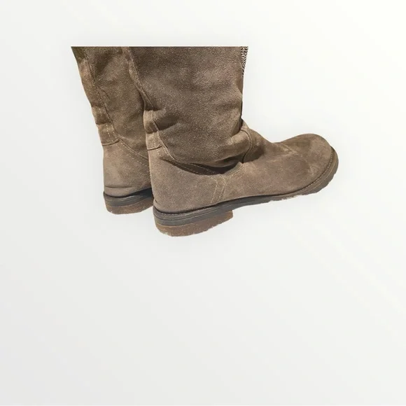 Mimosa Suede Knee-High Boots | Gothic Skull Accent | Italy 🇮🇹 - Picture 7 of 9